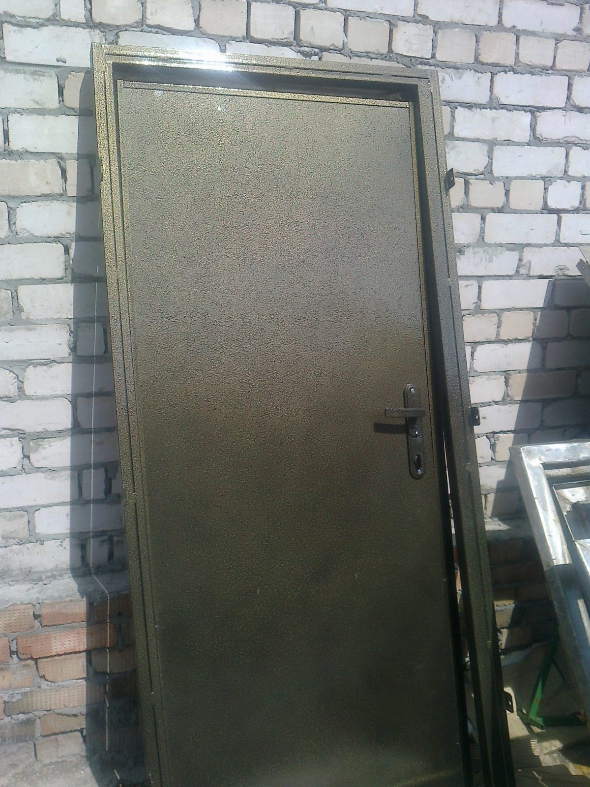 Дверь металлическая входная с порошковой окраской